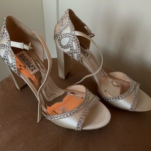 Badgley mischka Kelly satin ankle-strap pumps